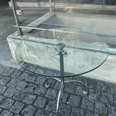 お洒落なガラステーブル