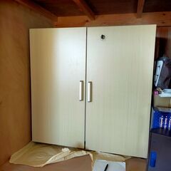 【八街】鍵付きキャビネット・早く引き取ってくれる方希望