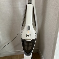 【お値段交渉大歓迎】コードレス掃除機の画像
