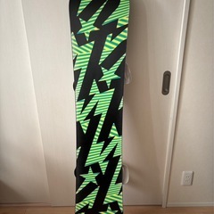 スノーボード5点セット【板（152cm）、バインディング、ブーツ（26cm）、ゴーグル、スノーボードバッグ】の画像