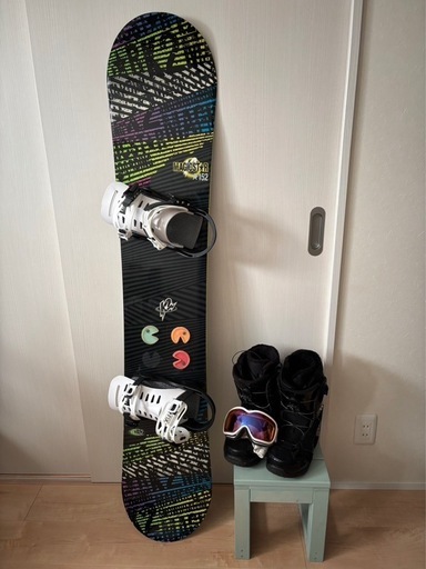 スノーボード5点セット【板（152cm）、バインディング、ブーツ（26cm）、ゴーグル、スノーボードバッグ】