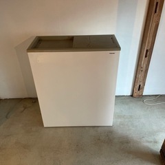 TOSHIBA 冷凍庫　ストッカー