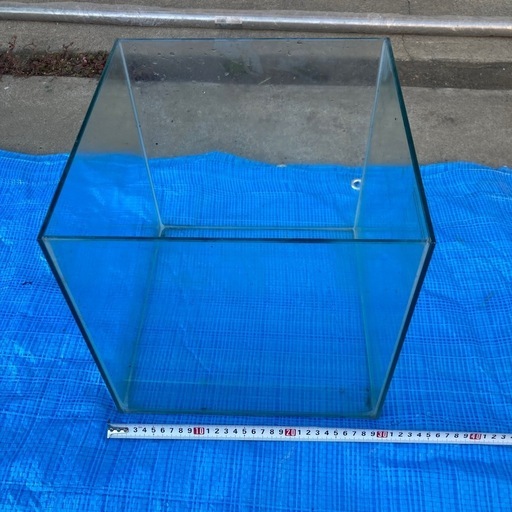 ガラス水槽　30センチキューブ