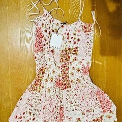 ZARA  パッチワーク風　花柄　ショートロンパース
