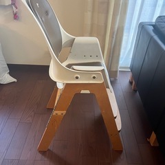 オクソー　OXO ベビーチェア  の画像