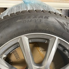 　ブリヂストン　225/65R17  スタッドレスタイヤ4本の画像