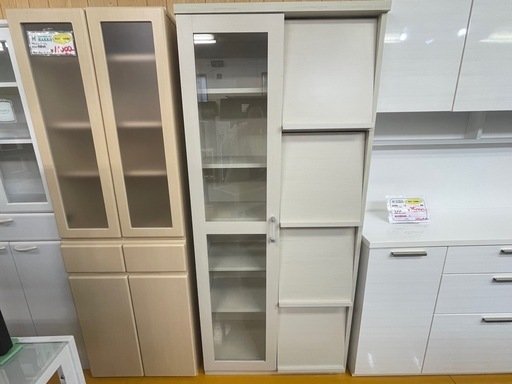 【リサイクルサービス八光】幅60㎝　ニトリ　フラップ扉本棚(スイング80 WH)