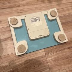 オムロン　OMRON 体重計の画像