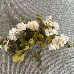 造花ブーケ　フェイクグリーン　ホワイト系の画像