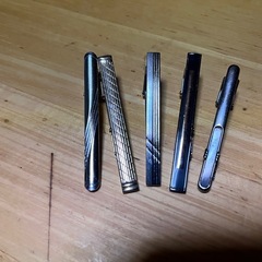 差し上げます！未使用高級品HISDERN(ヒスデン)とカフスセットの画像