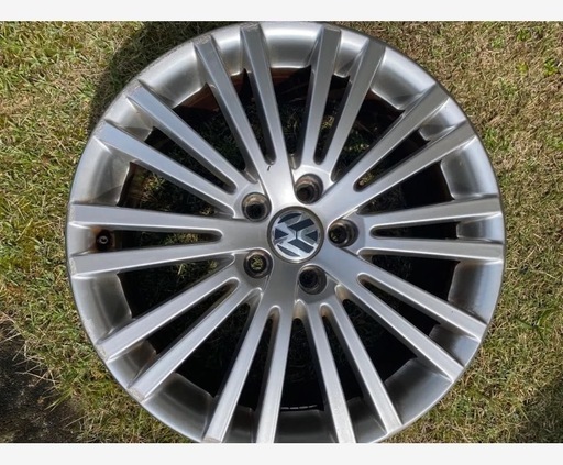 フォルクスワーゲンR32 ホイール