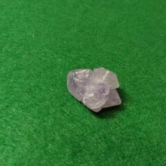 新品未使用品・パワーストーン　アメジスト原石の画像