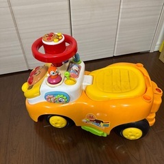 アンパンマン　よくばりビジーカー