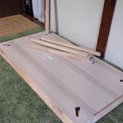 IKEA イケアの天然木４人掛けテーブル