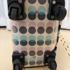 キャリーケース OUTDOOR / かわいいデザイン・水玉・柄 (一部故障あり)の画像