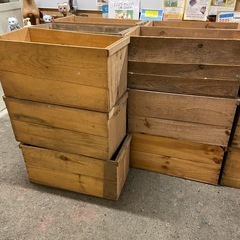 りんご箱 8個　１つ¥500です。おまとめされる方は御連絡下さい。の画像