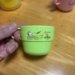 子供用のカップ　4個の画像