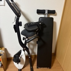 フィットネスバイク・腹筋ベンチの画像
