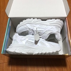 新品未使用　箱付き　20.5㎝　厚底スニーカーの画像