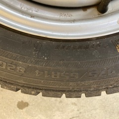 日産　ノート　スタッドレスタイヤ　175/65R14の画像