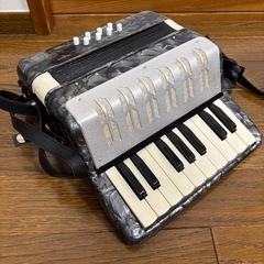 アコーディオン