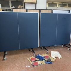 卓球台 国際規格 折り畳み ピンポン台 セパレート式 折りたたみ ピンポンテーブル 移動キャスター付 専用ネット付 ラケット付 ピンポン球付 練習用 卓球台セット の画像