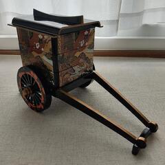 3段重箱　御所車付き　うるし塗り風