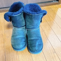 アグ　UGG ムートンブーツ　ブラック　22cm