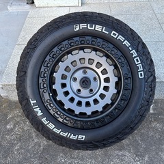 デリカ　タイヤ　FUEL OFFROAD ZEPHYR  17インチ