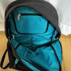 CHUMS リュックサック　黒　大人用の画像