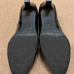  値下げ！Pitti  のエナメル(本革)パンプスの画像