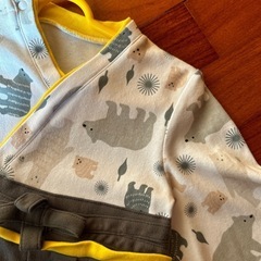 くま柄袴ロンパース🐻の画像