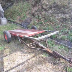 トレーラー 農機具の画像