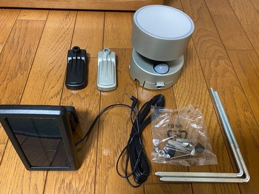 防犯用ソーラー式LEDセンサーライト