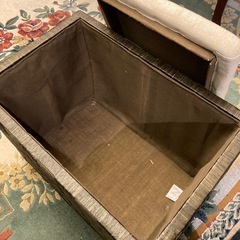 【差し上げます】ニトリ　収納付スツールの画像