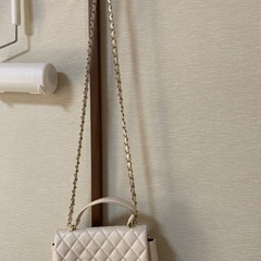 女性のハンドバッグ