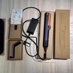 ダイソン エアストレート ダークブルー 3300円のスタンド付き