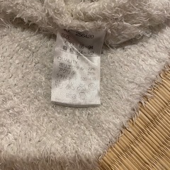 ふわふわビジュー付きニット 
差し上げますの画像