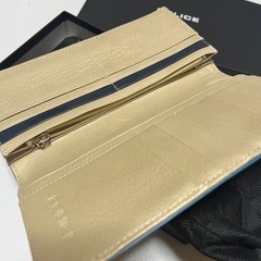 POLICE長財布の画像