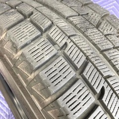 215/60R16 中古冬用タイヤ2本とゴムバルブ2個付きの画像