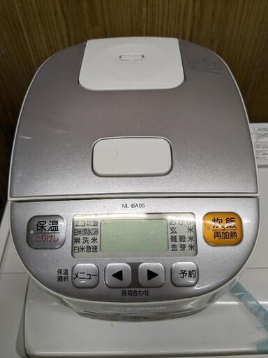 象印 マイコン炊飯ジャー 極め炊き NL-BA05　2016年製