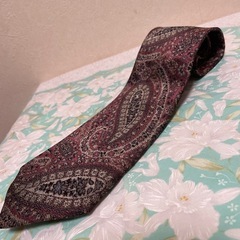 ⑥ アンドレゲキエール ANDRE GHEKERE ペイズリー柄ネクタイの画像