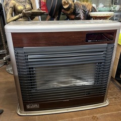アース万代店　分解掃除済み　美品　石油暖房機 スペースネオ FF...