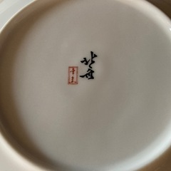 フチが金色のお皿5枚の画像