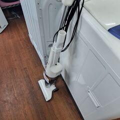 リサイクルショップどりーむ天保山店　No15616　スティック掃除機　ツインバード　2018年製　写真参照の画像