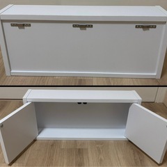 【新品　格安】扉付き　ウォールラック　壁掛け　棚　ホワイト　 の画像
