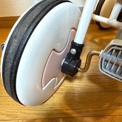 ディズニー トライクピュア 三輪車 ミニーの画像