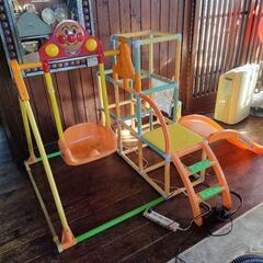 アンパンマンのジャングルジムの画像