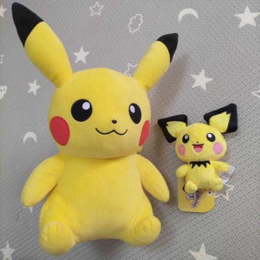 ピカチュウ　ピチューぬいぐるみセット
