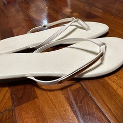 サンダル 白 の画像